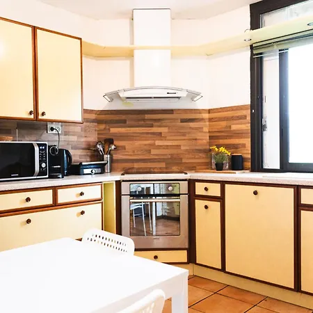 Sunrise Apartment *